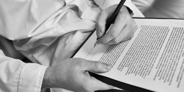 Contratos de Trabajo / Situaciones Irregulares Retiro · Contratos con Cláusulas Abusivas